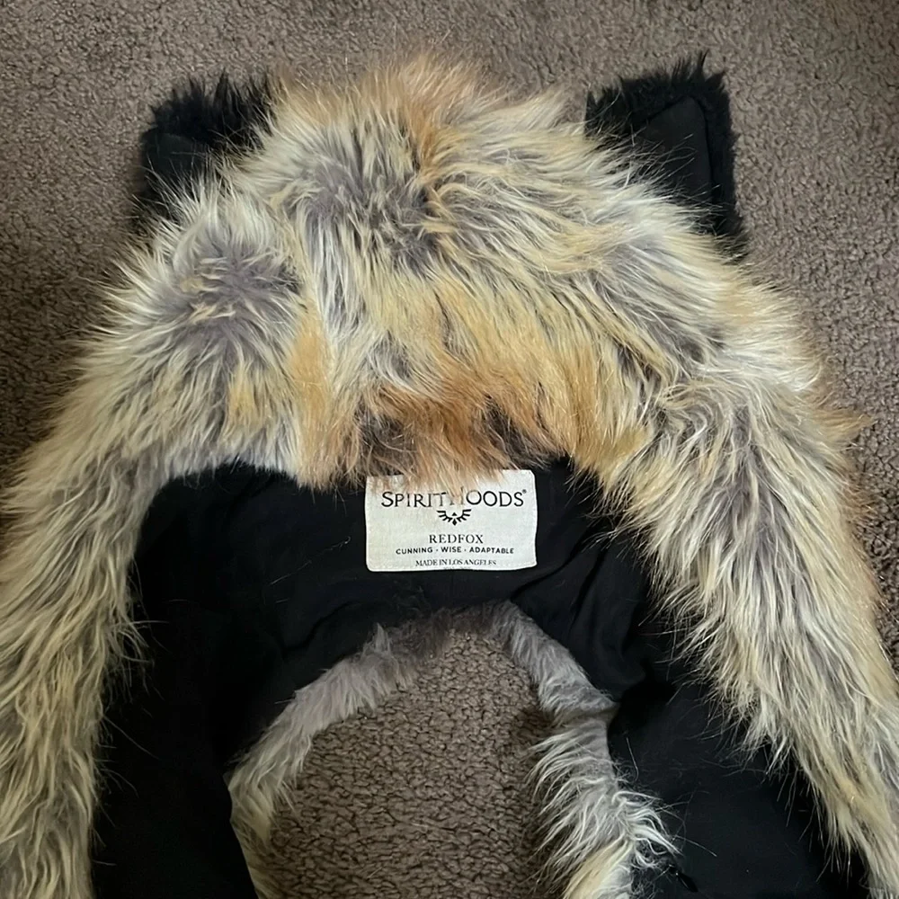 Spirit Hood Fox - Picture 1 of 4
